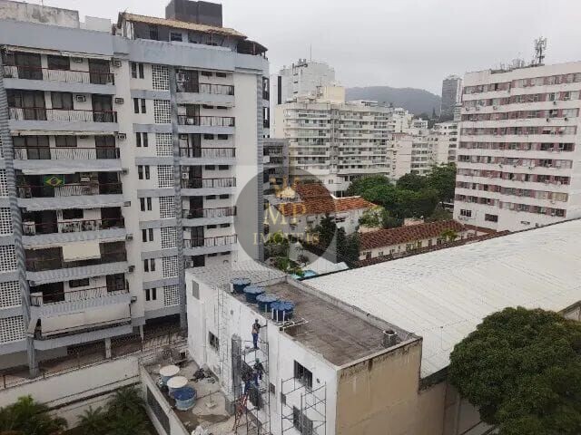 Apartamento à venda com 2 quartos, 70m² - Foto 19