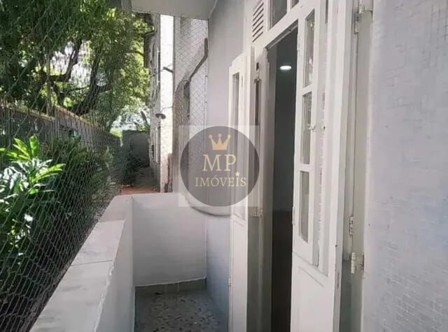 Apartamento à venda com 3 quartos, 100m² - Foto 3