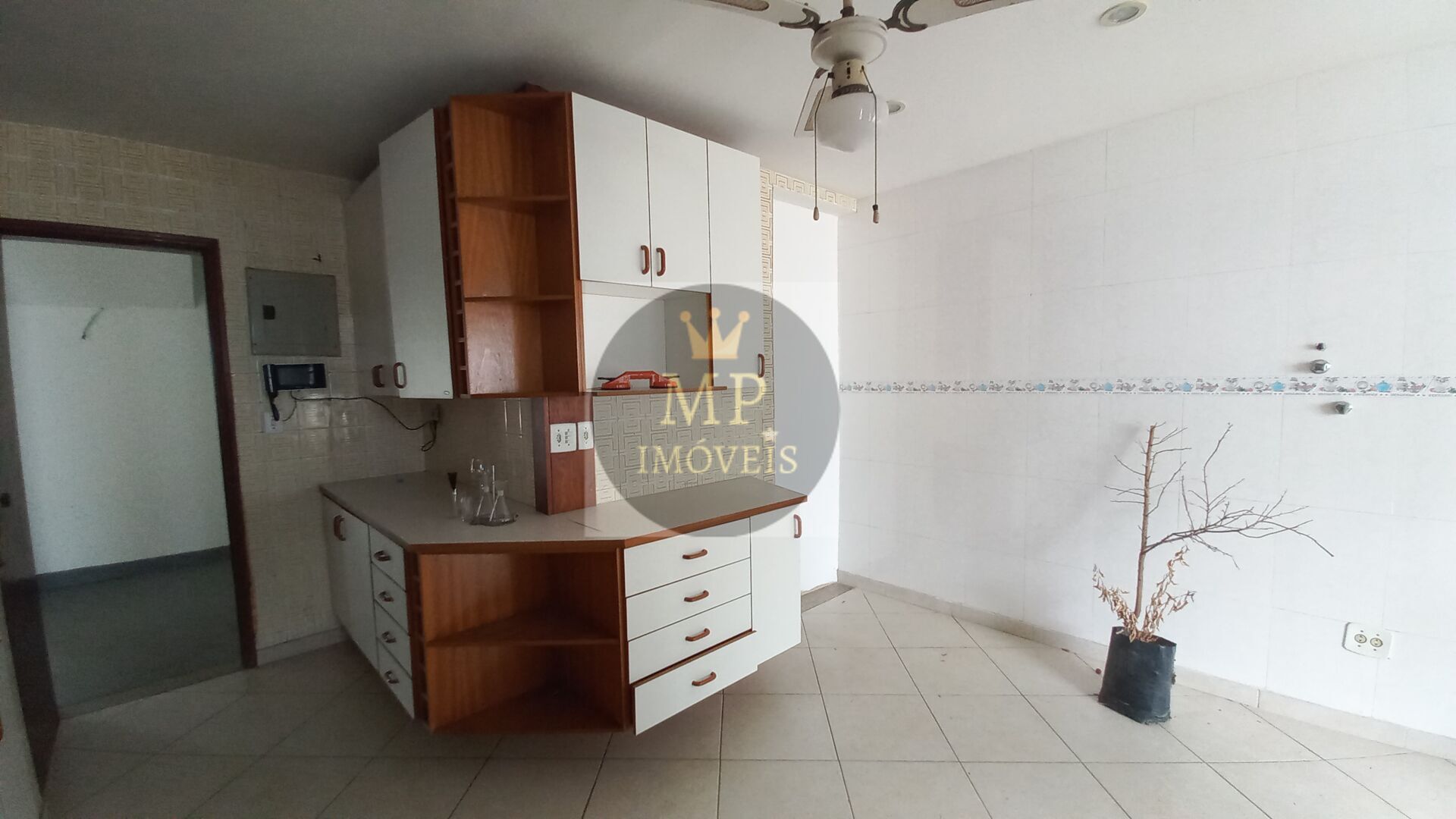 Casa à venda com 4 quartos, 460m² - Foto 12