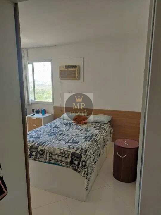 Apartamento à venda com 3 quartos, 75m² - Foto 2