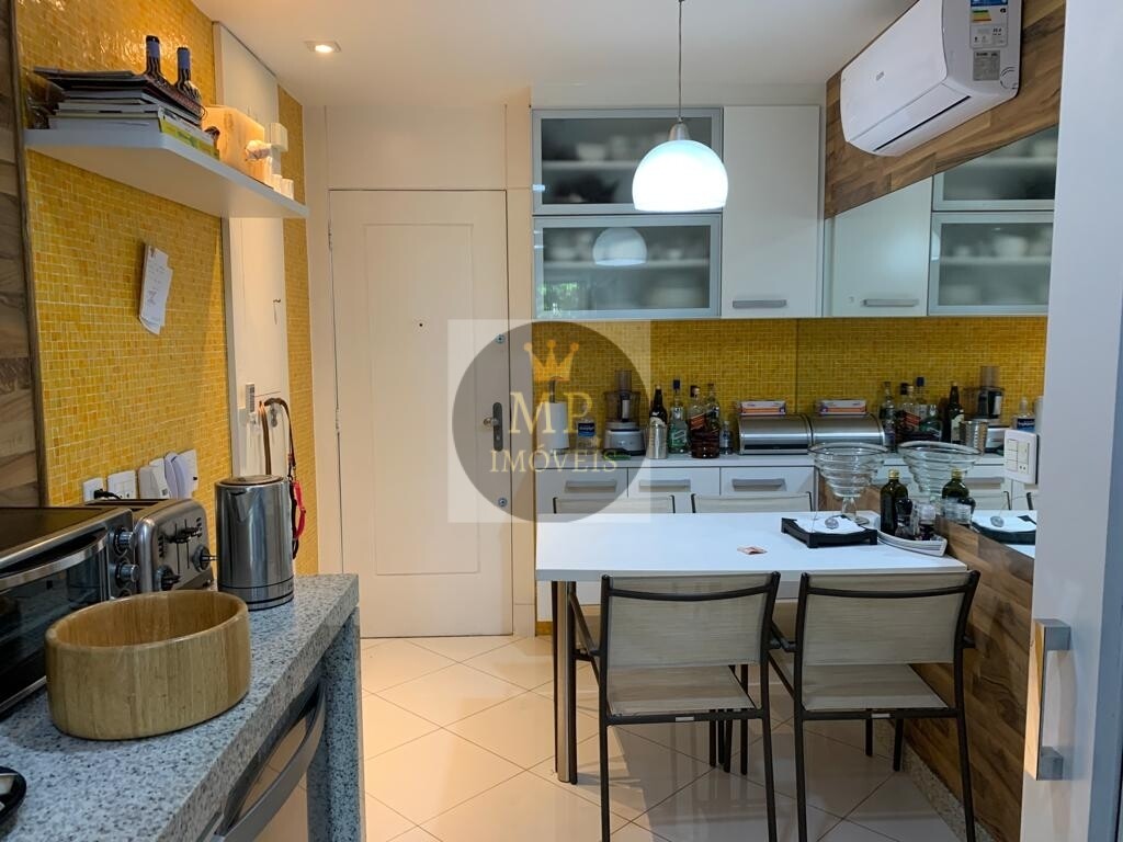 Apartamento à venda com 4 quartos, 220m² - Foto 9