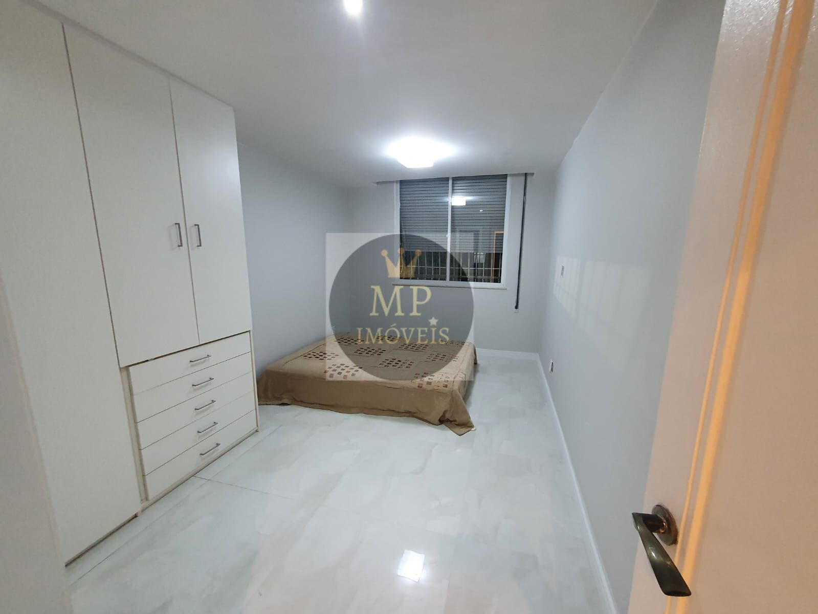 Apartamento à venda com 2 quartos, 116m² - Foto 17