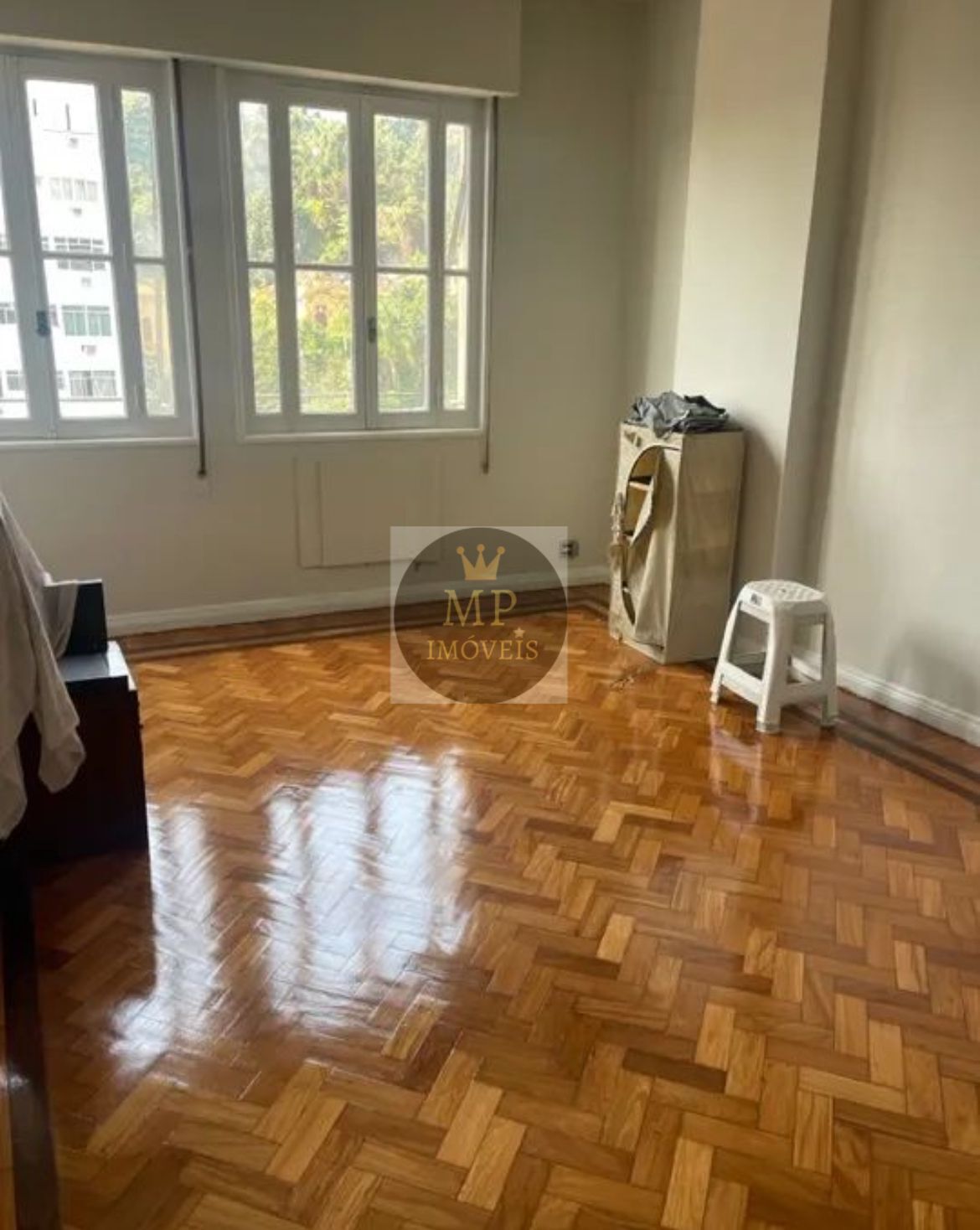 Apartamento à venda com 2 quartos, 78m² - Foto 2