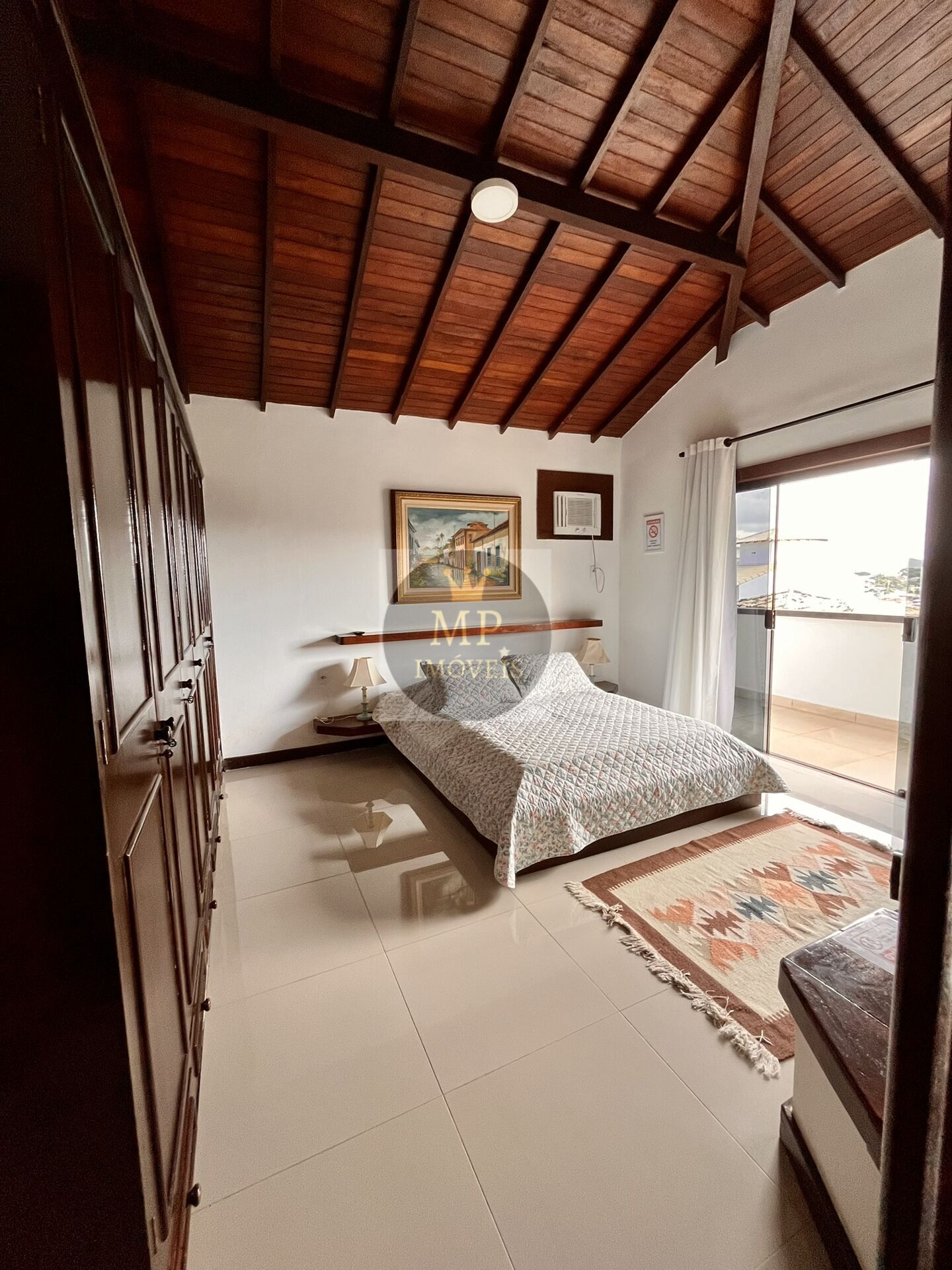 Casa à venda com 5 quartos, 205m² - Foto 25