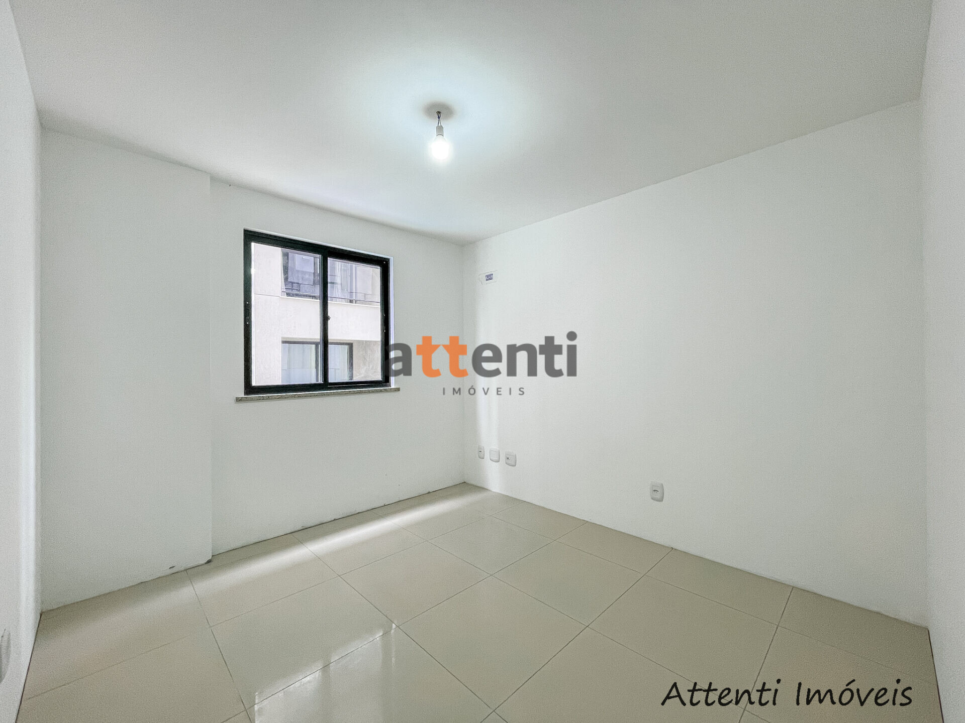 Apartamento à venda com 2 quartos, 60m² - Foto 5