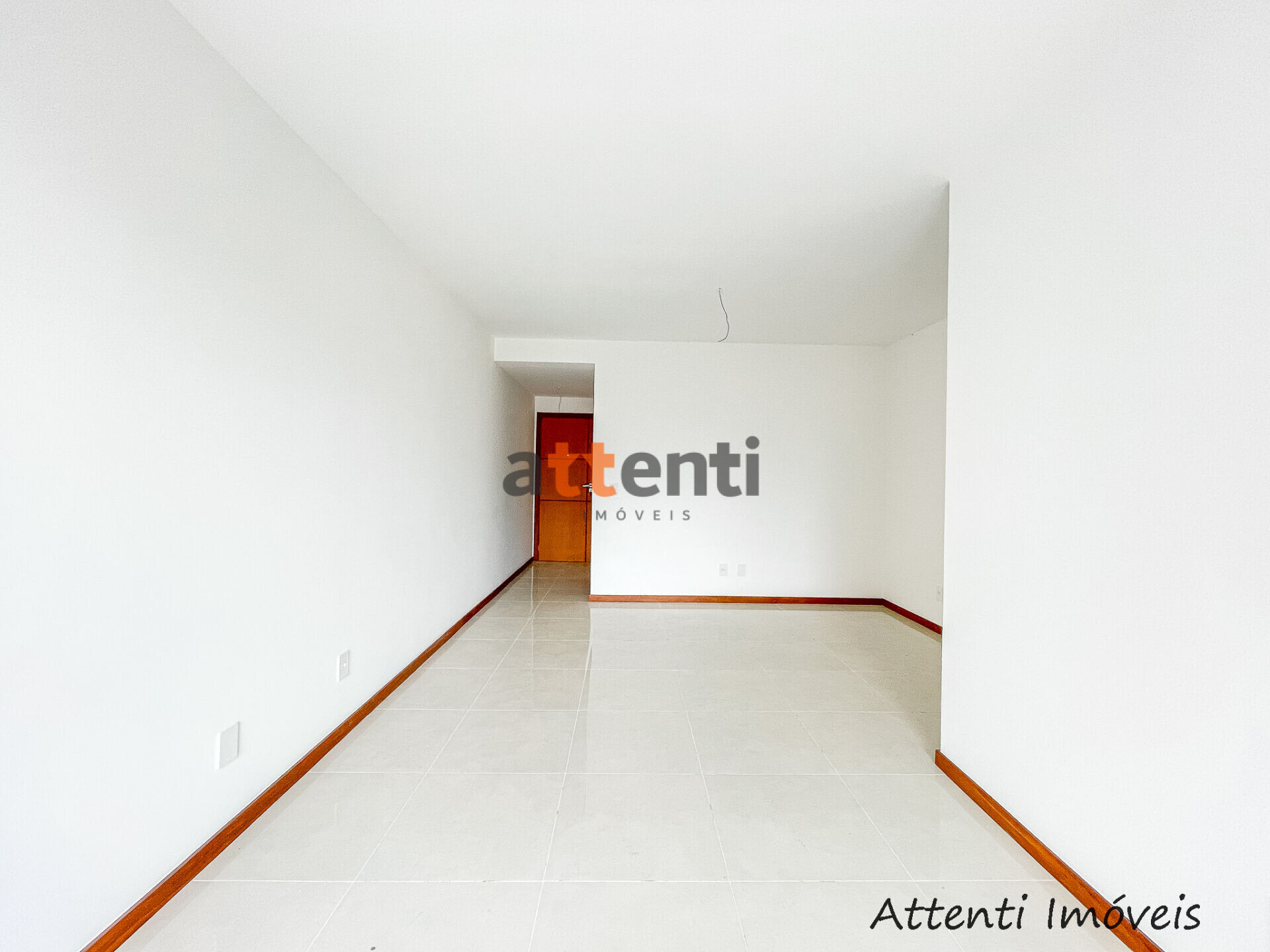 Apartamento à venda com 2 quartos, 90m² - Foto 2