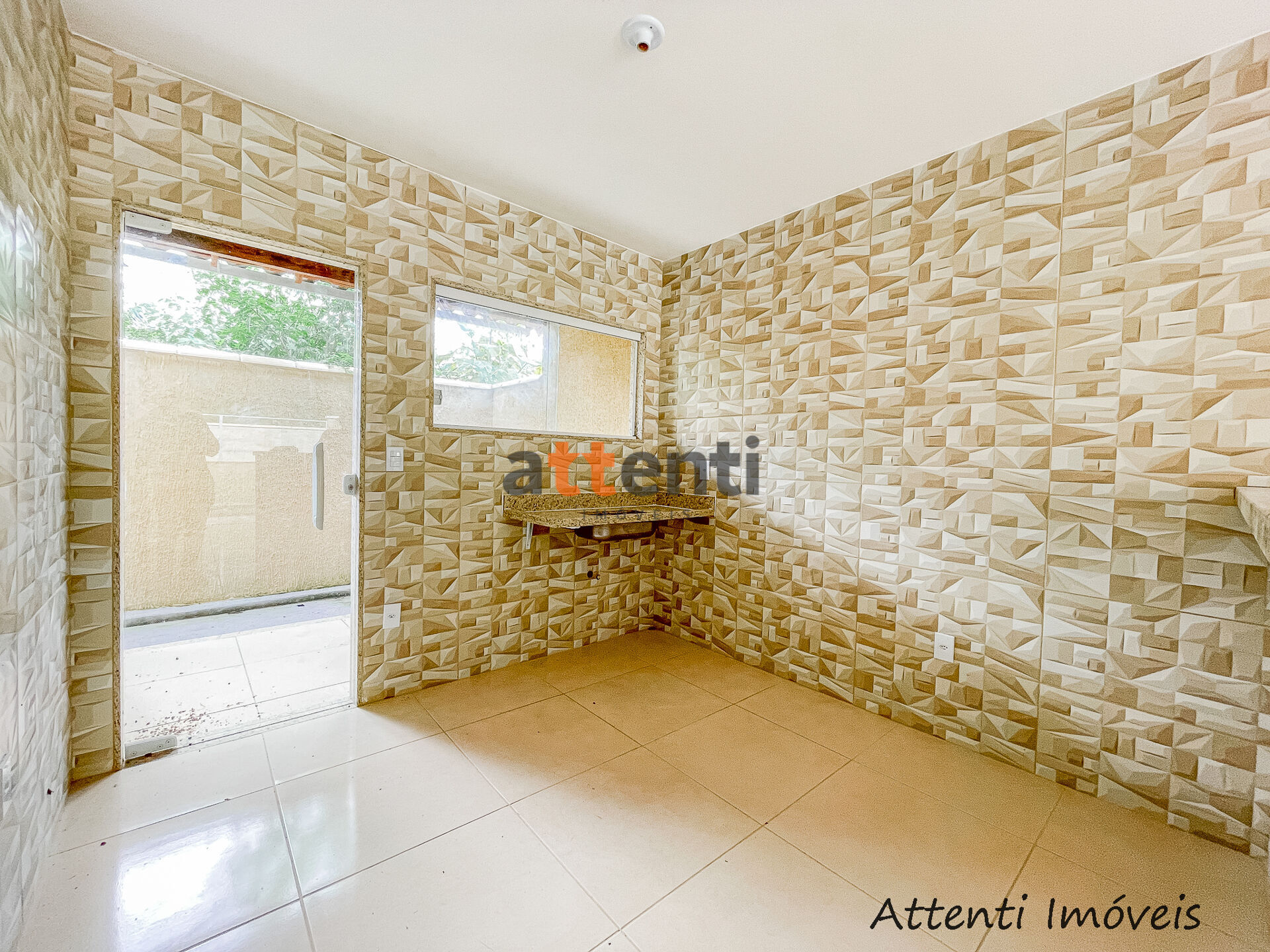 Casa à venda com 2 quartos, 84m² - Foto 10