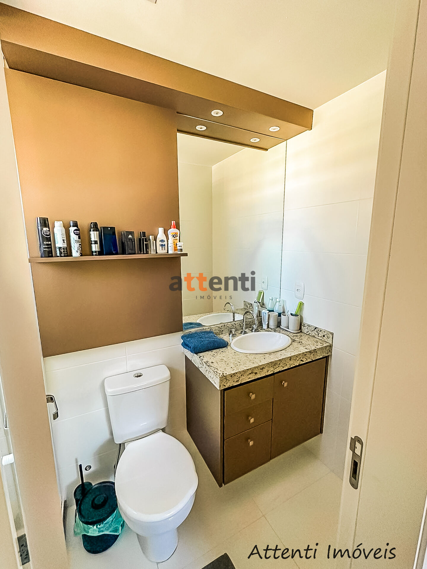 Apartamento à venda com 2 quartos, 64m² - Foto 17