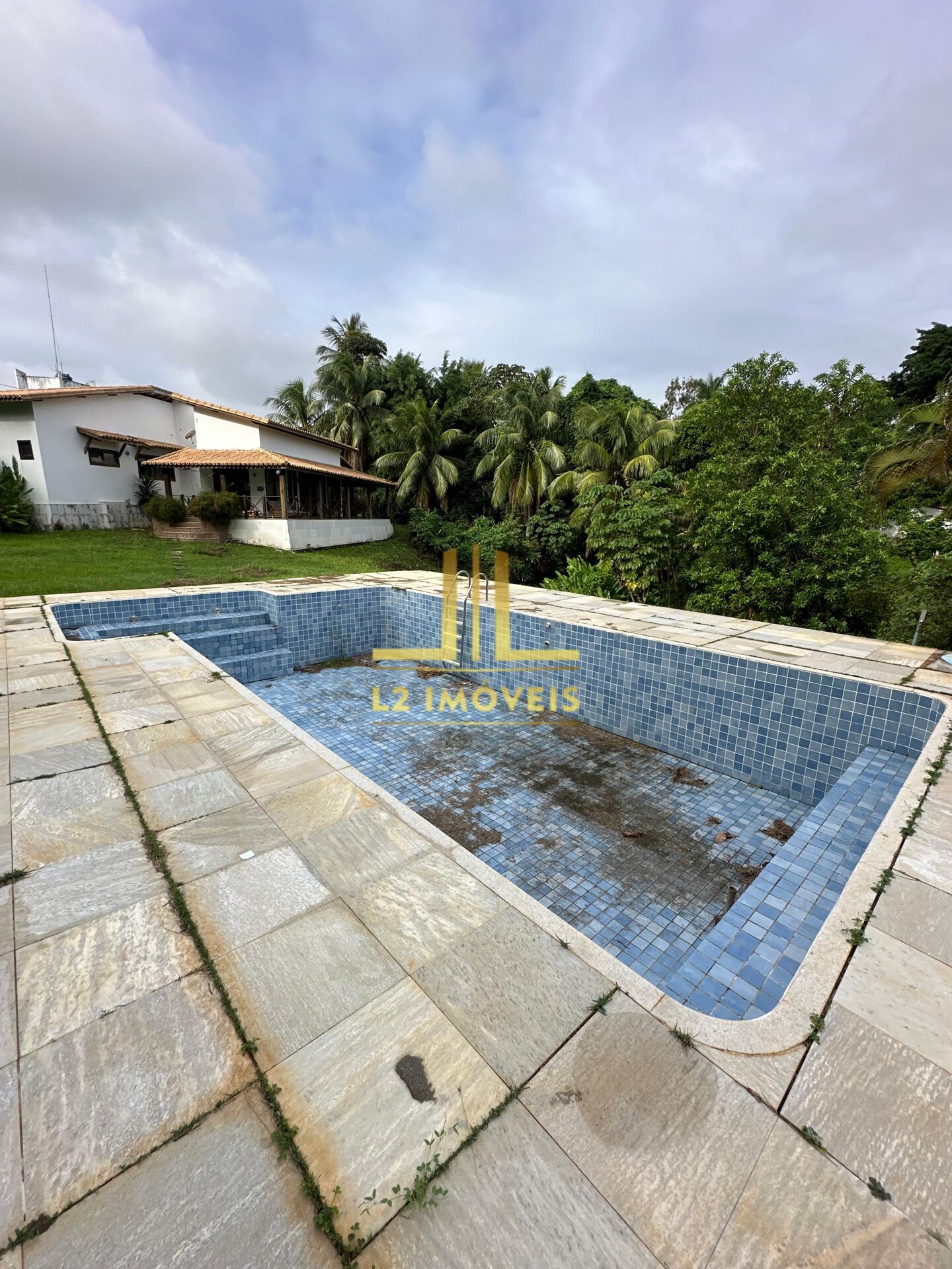 Casa à venda com 4 quartos, 300m² - Foto 3