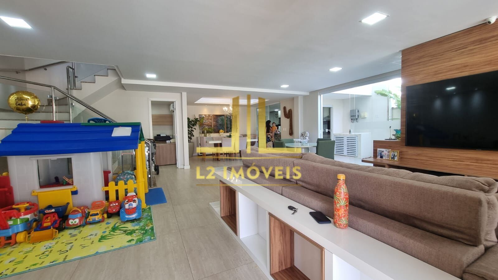 Casa à venda com 4 quartos, 277m² - Foto 10