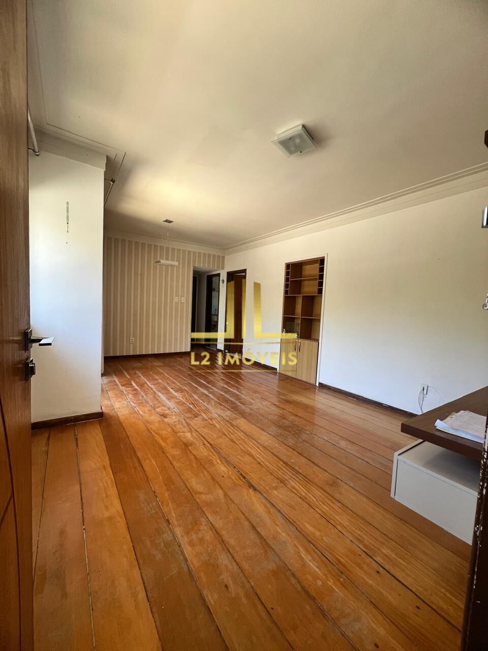 Apartamento à venda com 2 quartos, 89m² - Foto 2