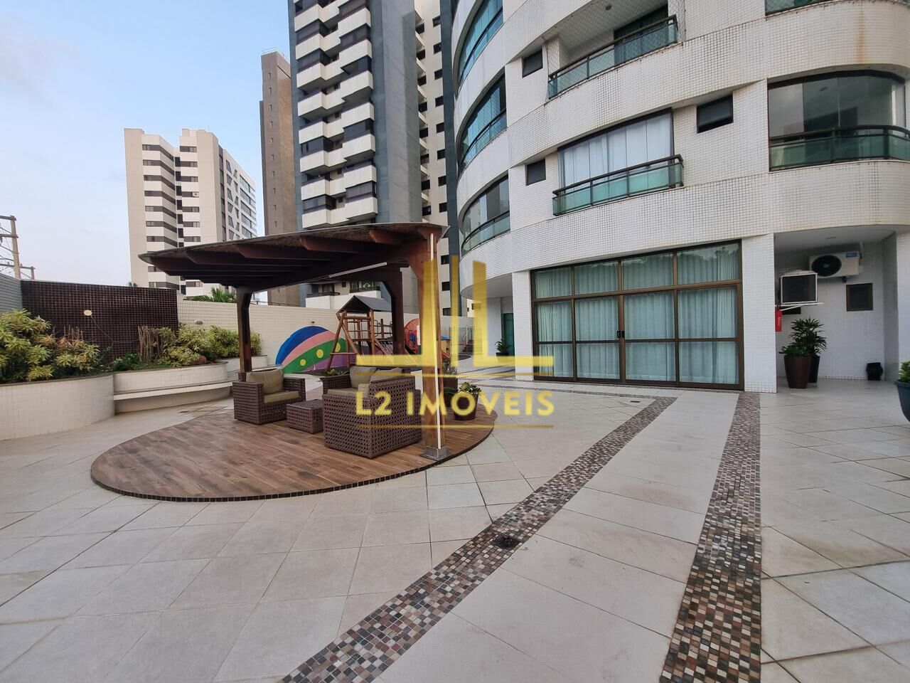 Apartamento à venda com 3 quartos, 145m² - Foto 35