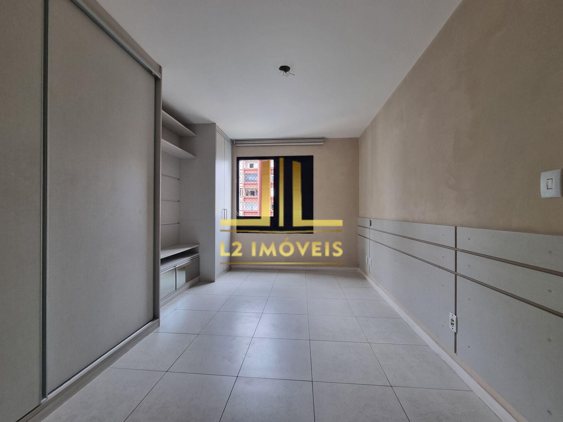 Apartamento à venda com 3 quartos, 95m² - Foto 9