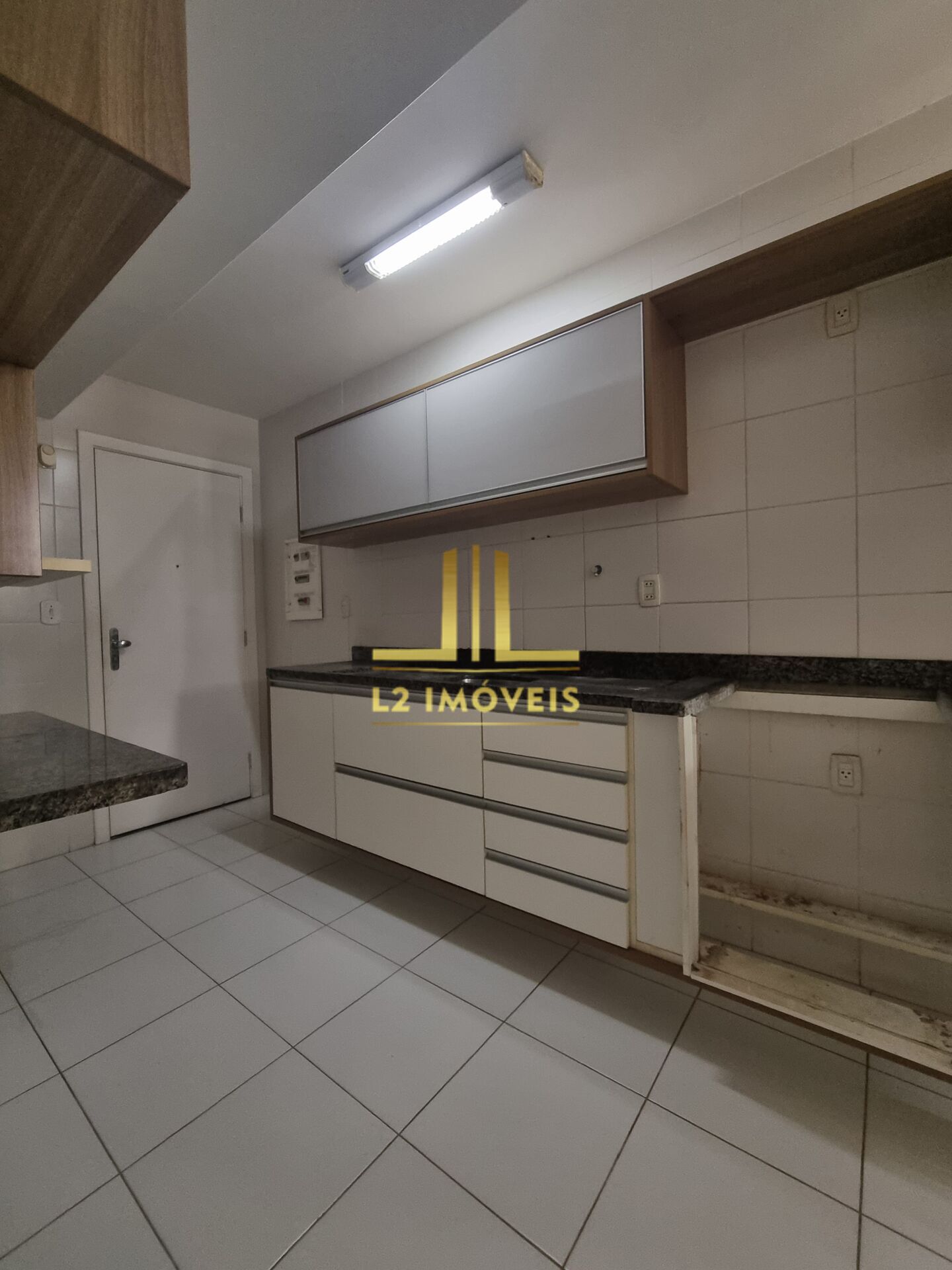 Apartamento à venda com 3 quartos, 95m² - Foto 15