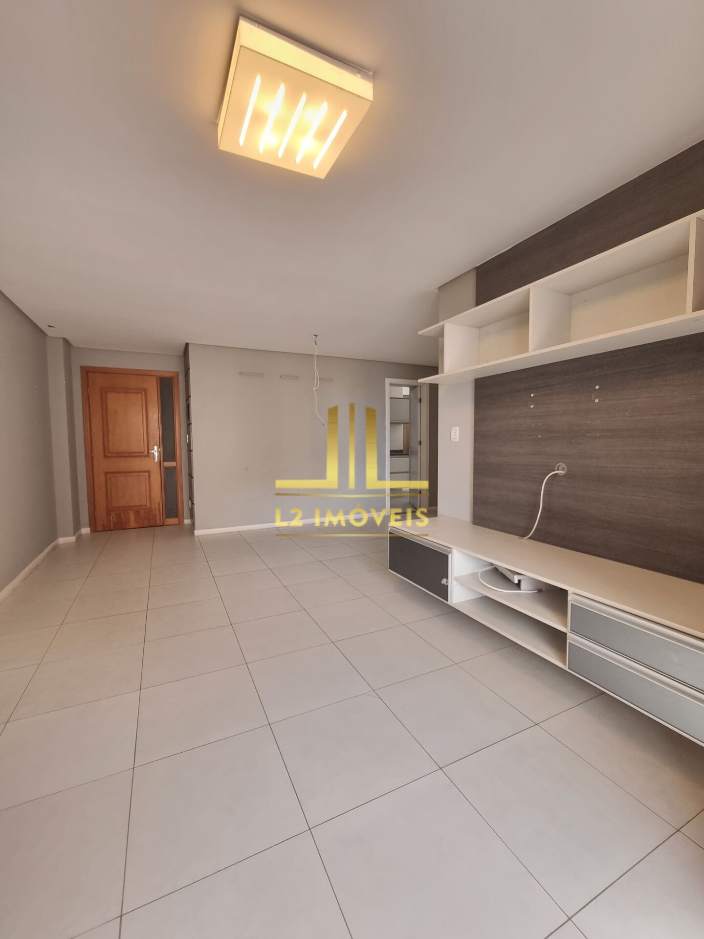 Apartamento à venda com 3 quartos, 95m² - Foto 3