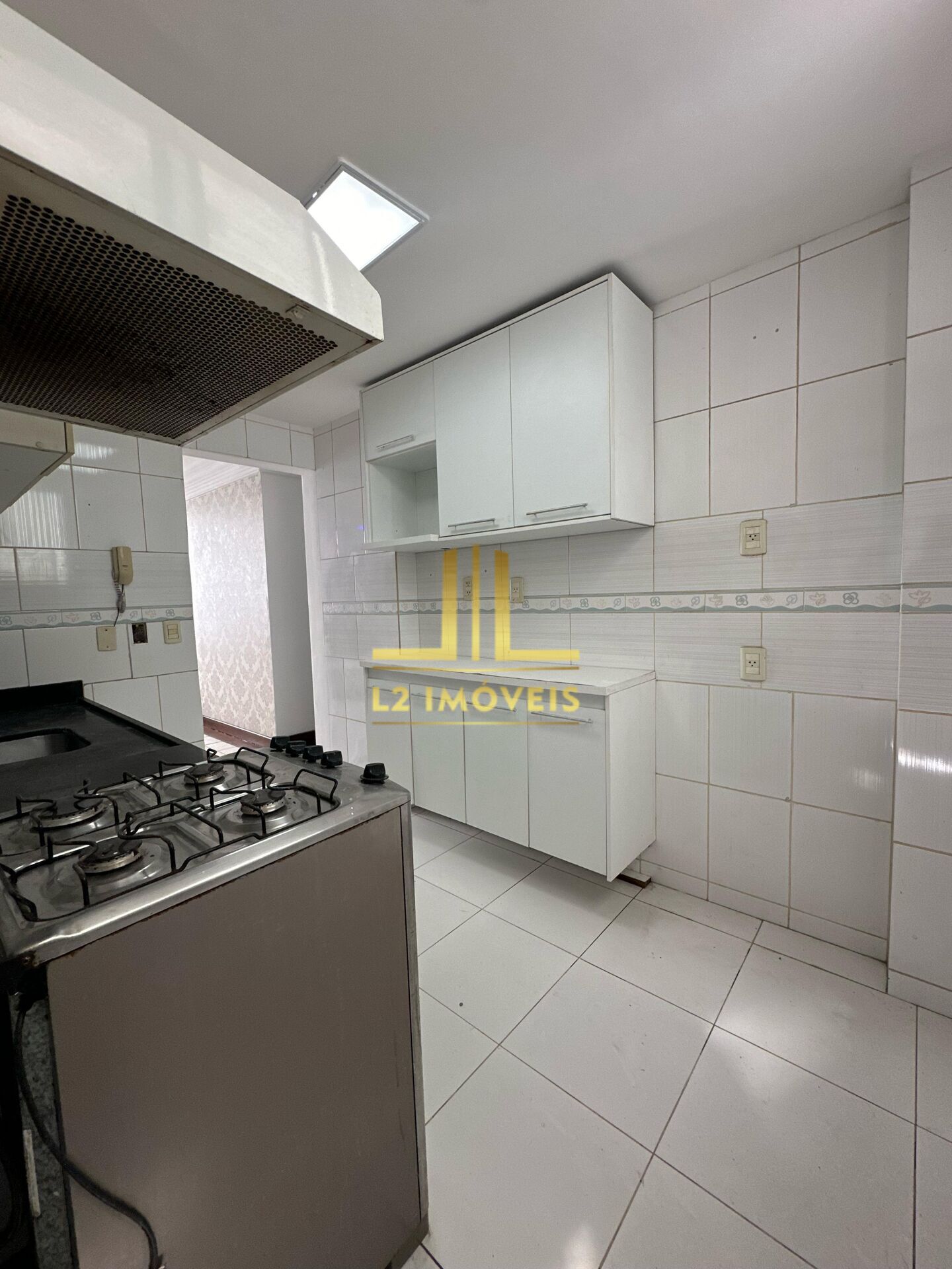 Apartamento - Caminho das árvores