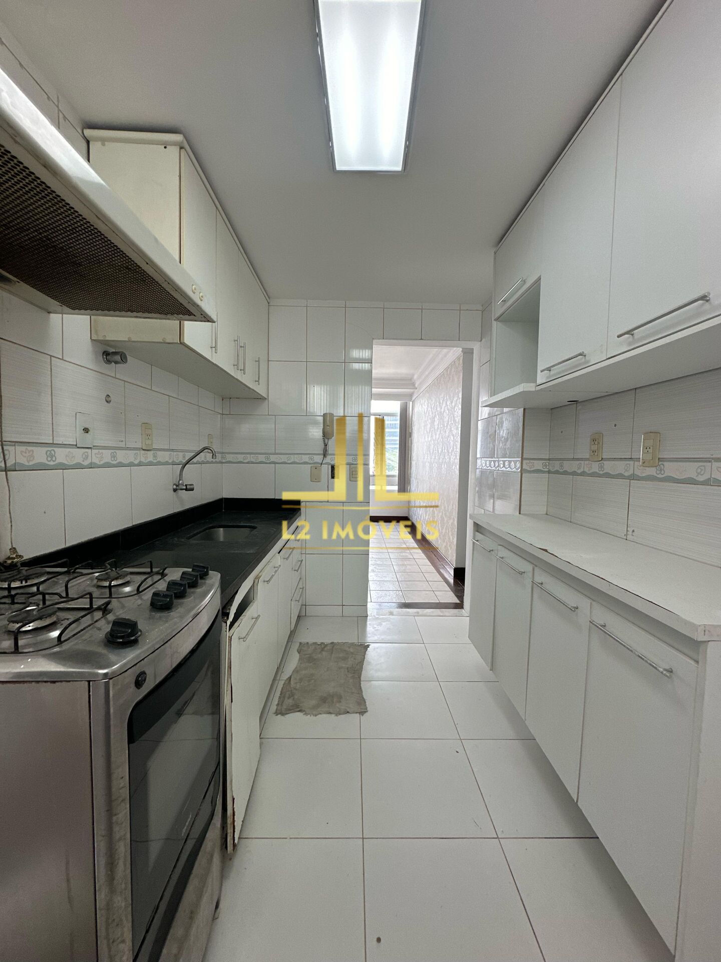 Apartamento - Caminho das árvores