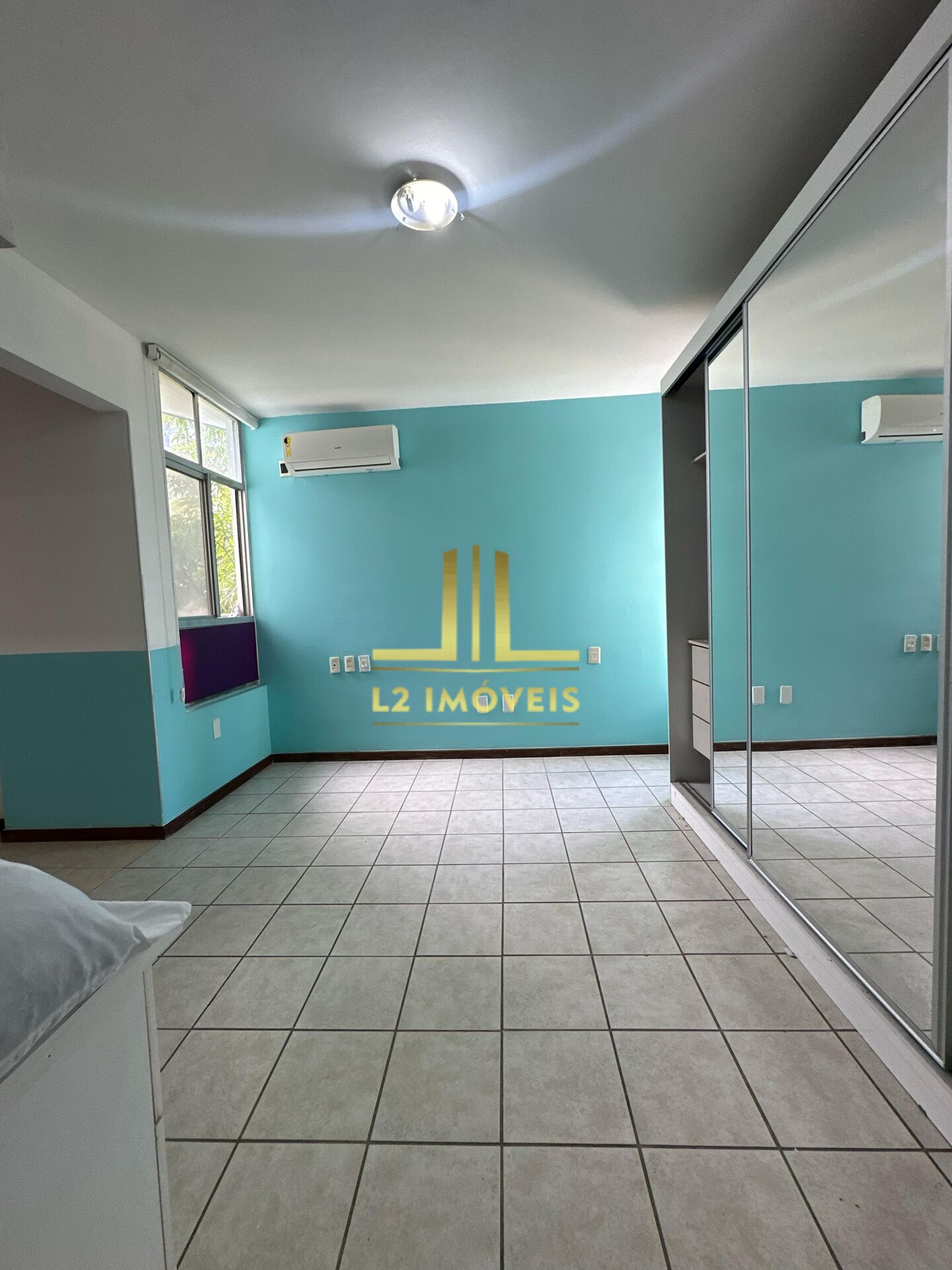 Apartamento - Caminho das árvores