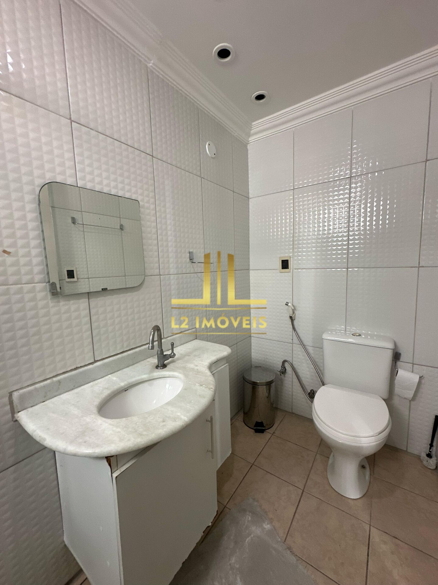 Apartamento - Caminho das árvores