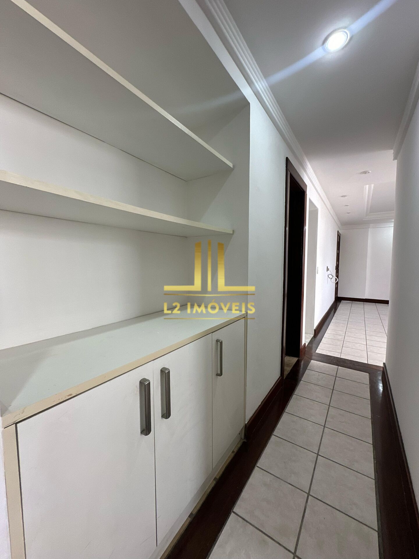 Apartamento - Caminho das árvores
