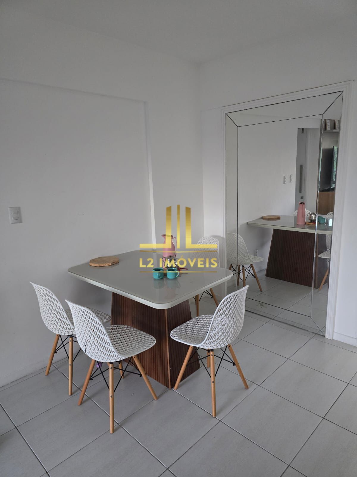 Apartamento à venda com 3 quartos, 87m² - Foto 2