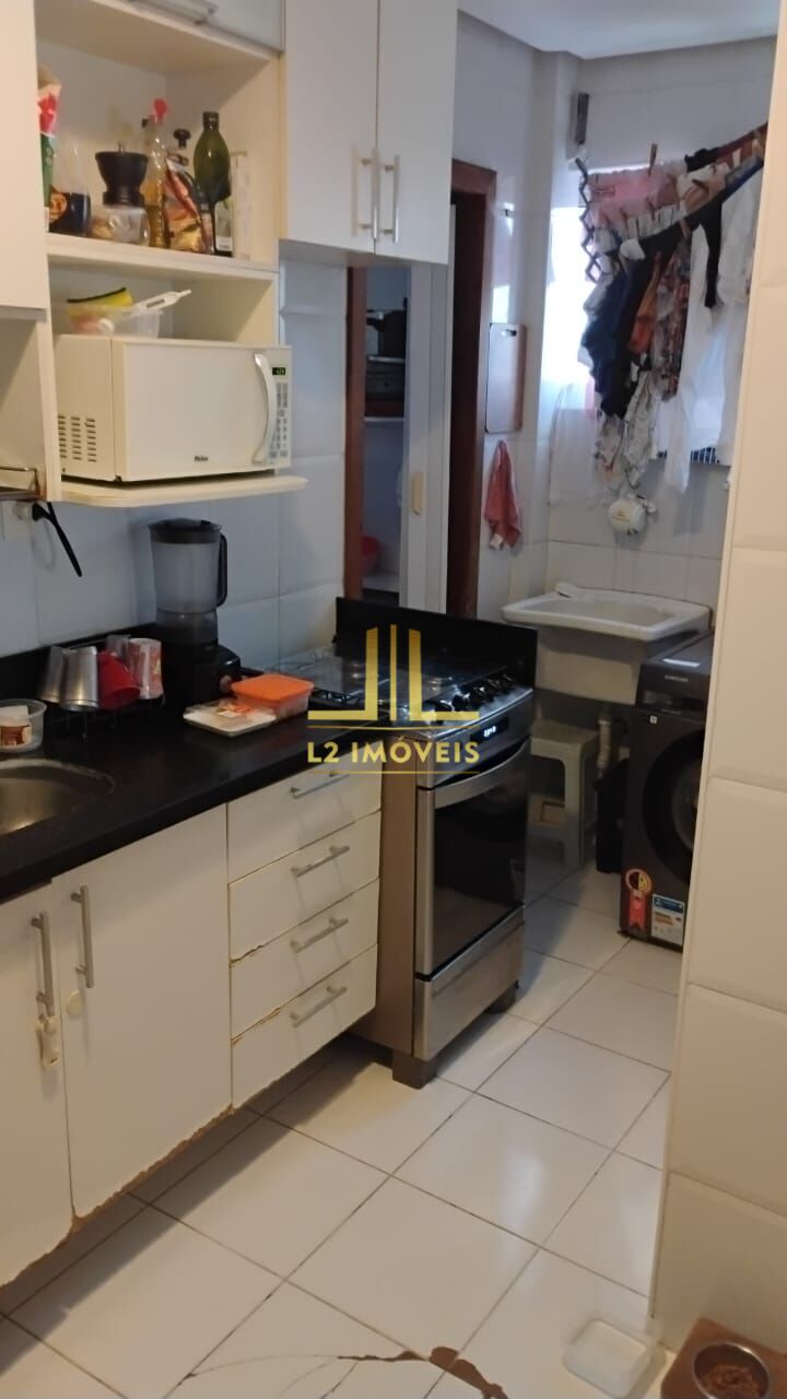 Apartamento à venda com 2 quartos, 70m² - Foto 9