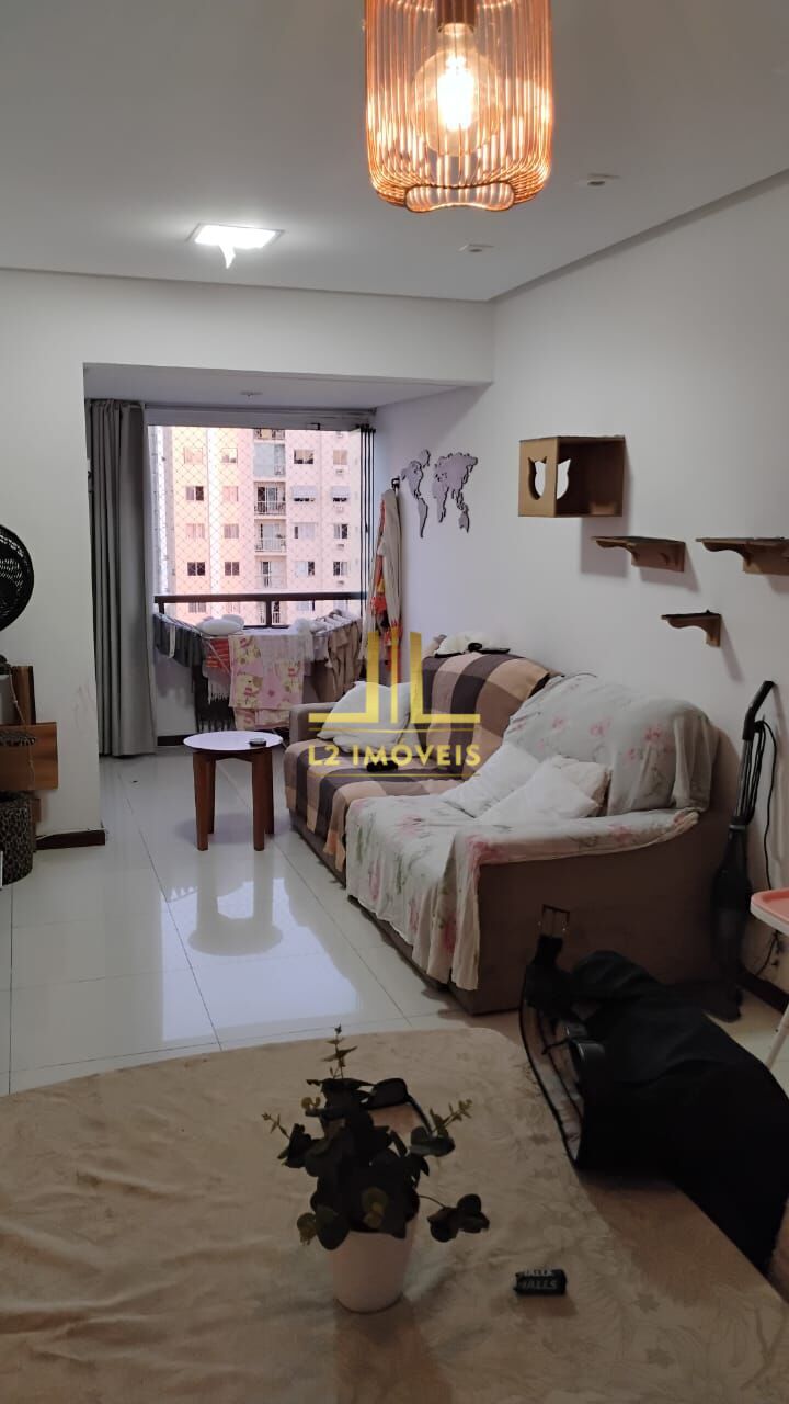 Apartamento à venda com 2 quartos, 70m² - Foto 1