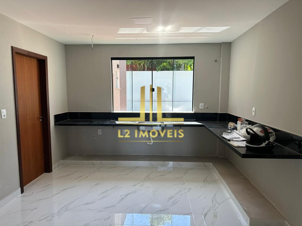 Casa à venda com 4 quartos, 280m² - Foto 14