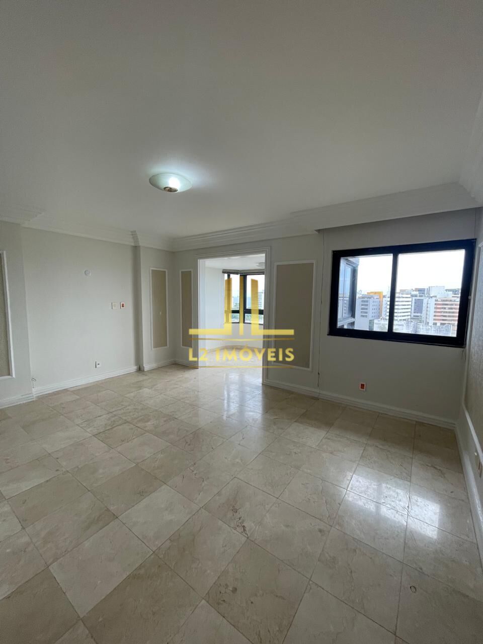 Apartamento à venda com 4 quartos, 298m² - Foto 6