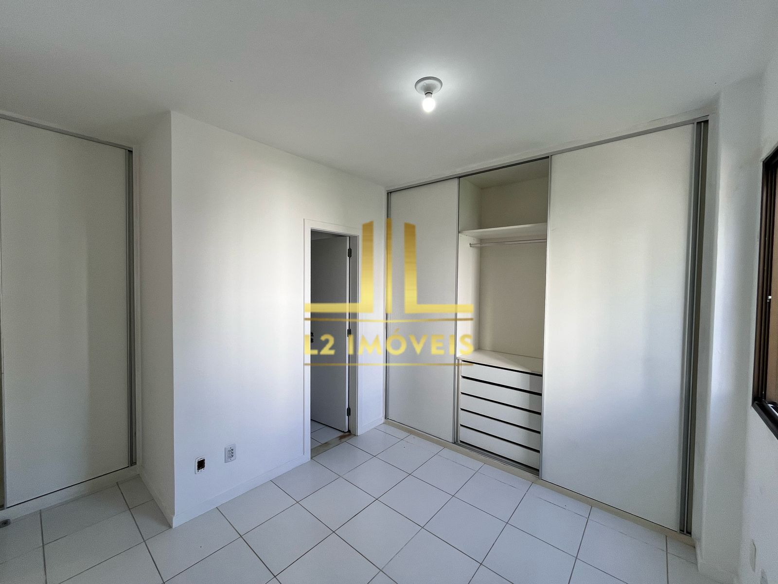 Apartamento à venda com 3 quartos, 112m² - Foto 11