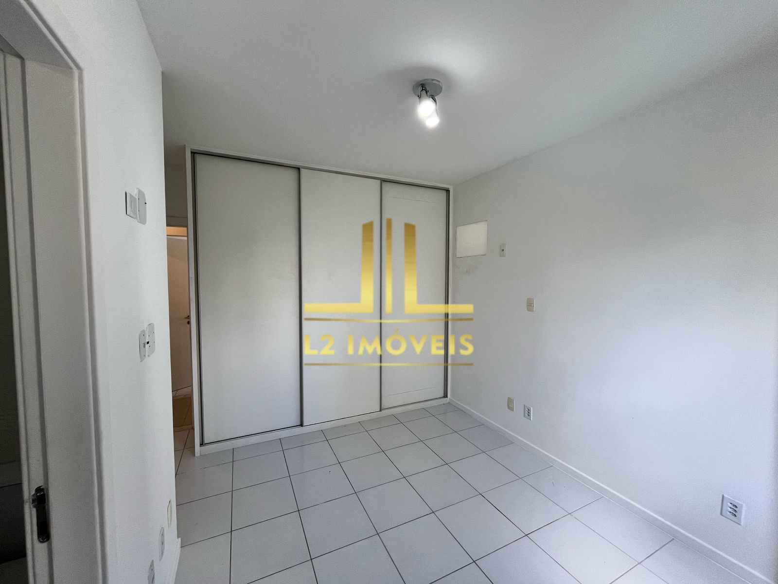 Apartamento à venda com 3 quartos, 112m² - Foto 9