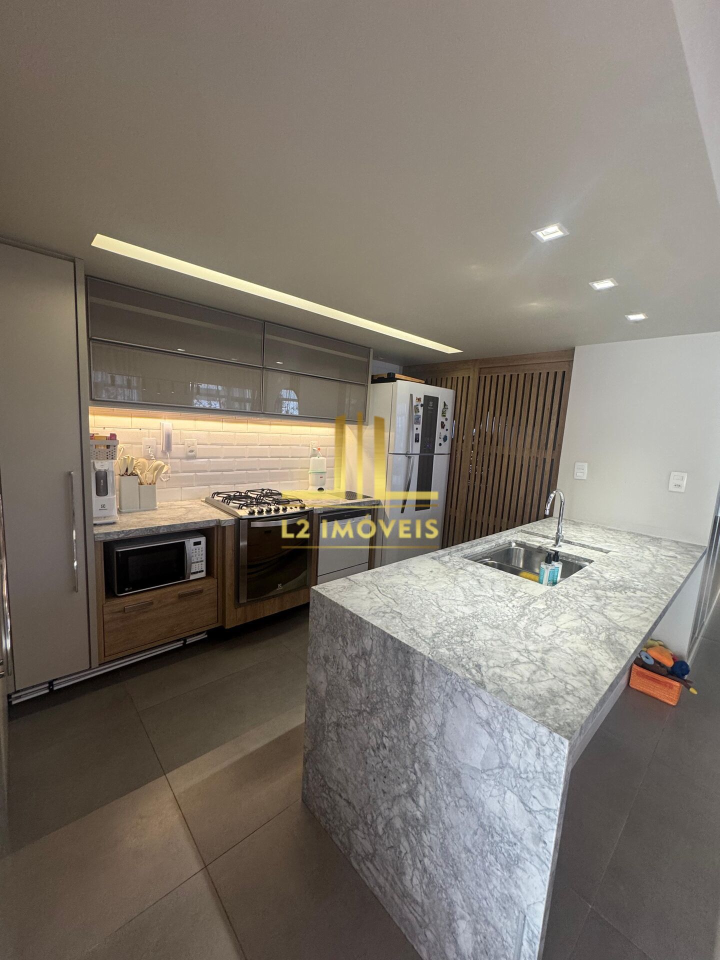 Cobertura à venda com 2 quartos, 140m² - Foto 10