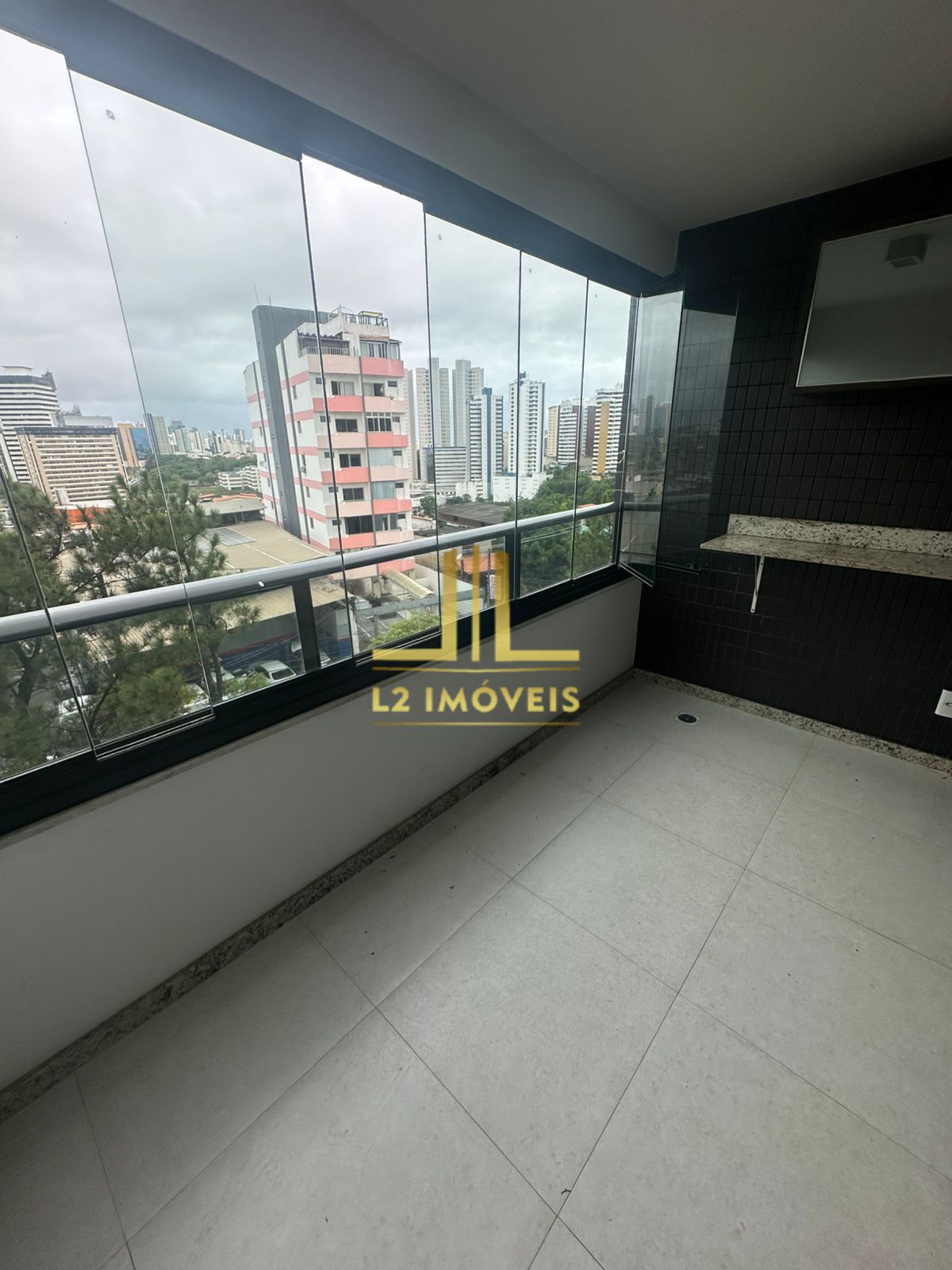 Apartamento à venda com 2 quartos, 69m² - Foto 5