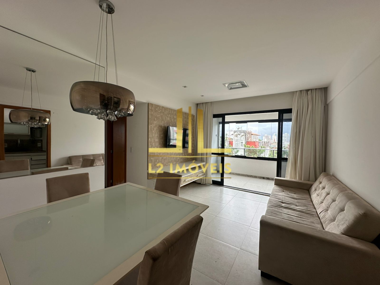 Apartamento à venda com 2 quartos, 69m² - Foto 1