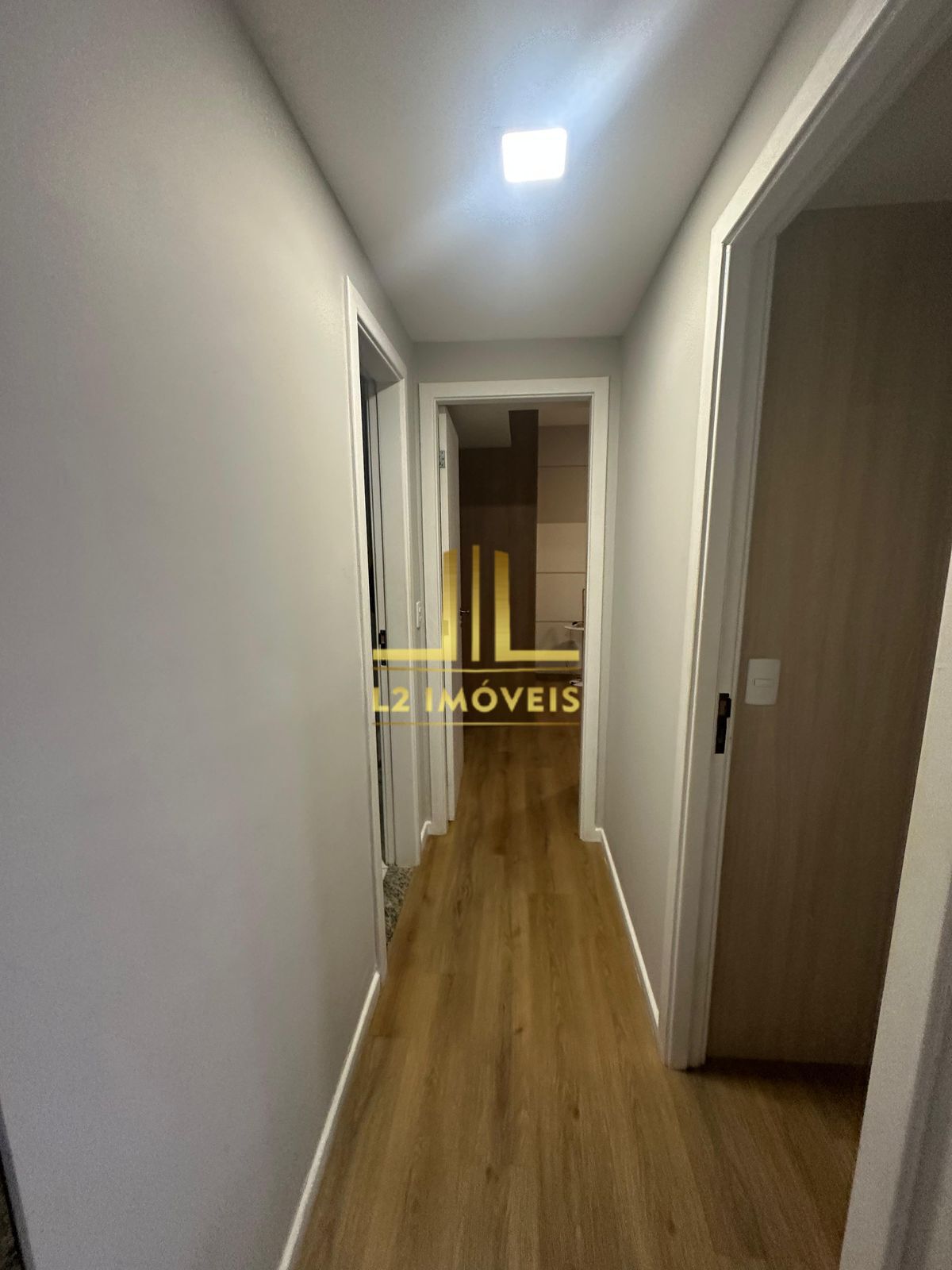 Apartamento à venda com 2 quartos, 70m² - Foto 10