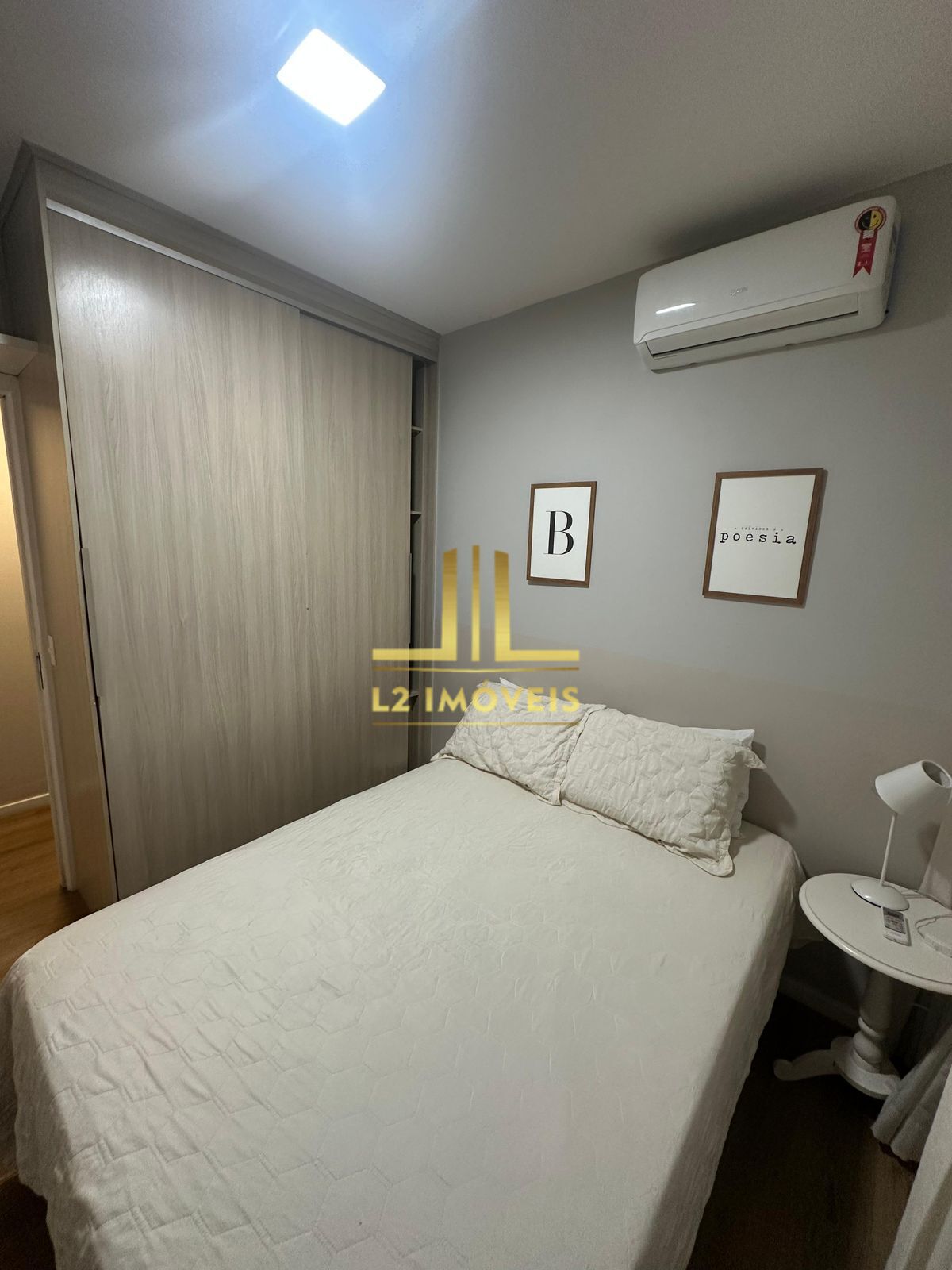 Apartamento à venda com 2 quartos, 70m² - Foto 14