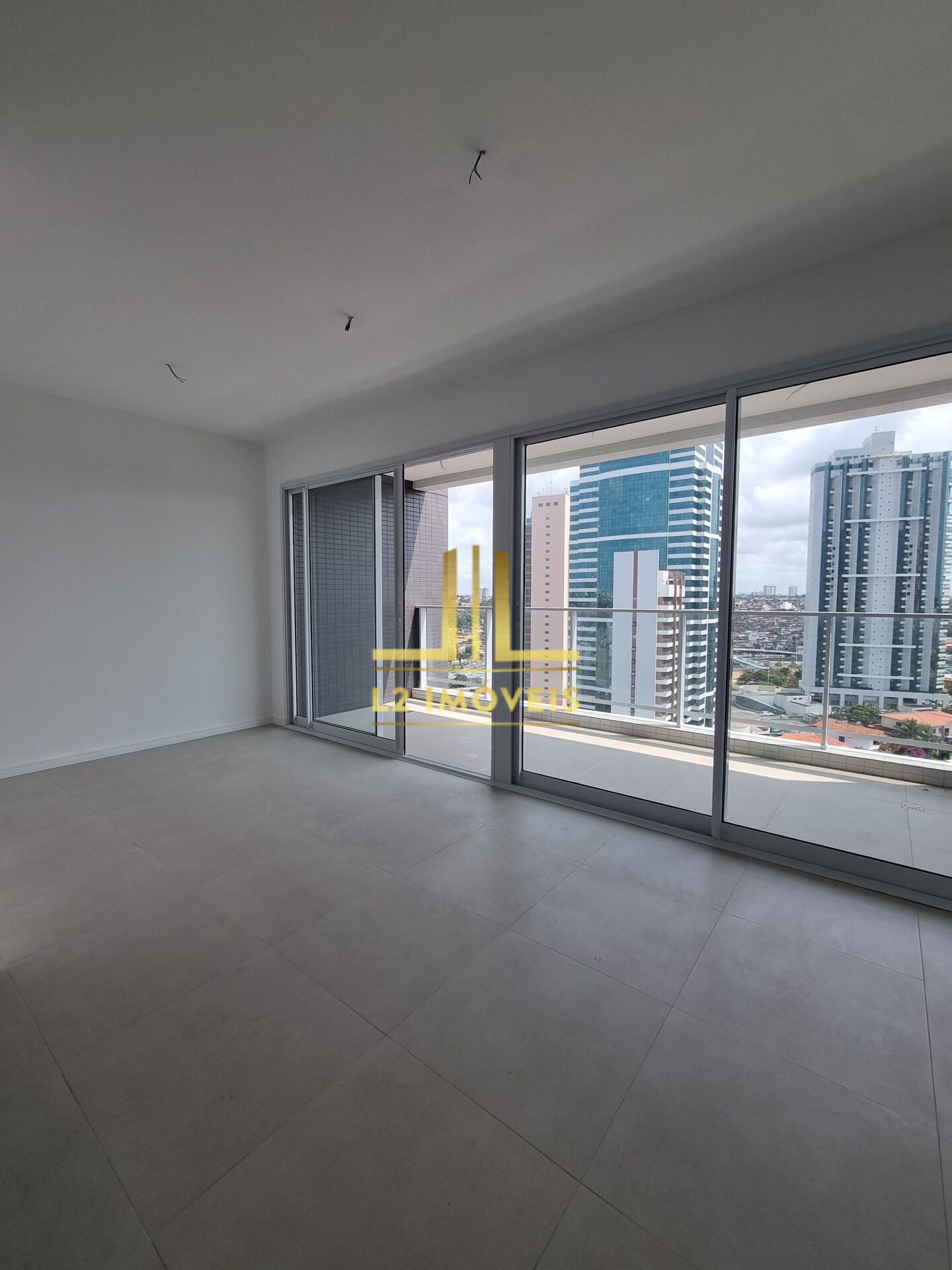 Apartamento - Caminho das árvores