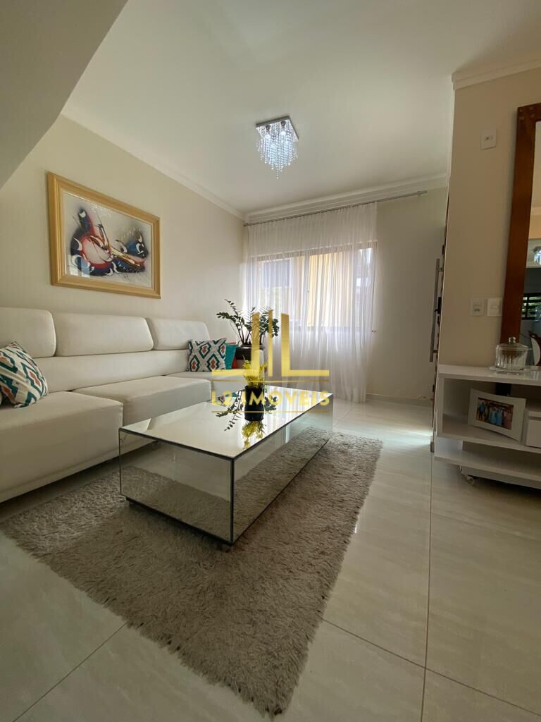 Casa à venda com 3 quartos, 210m² - Foto 4