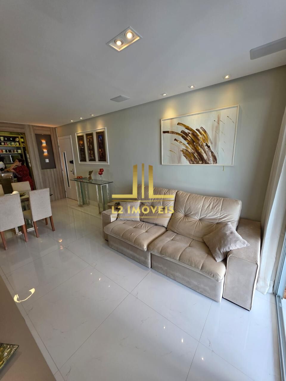 Apartamento à venda com 2 quartos, 92m² - Foto 3