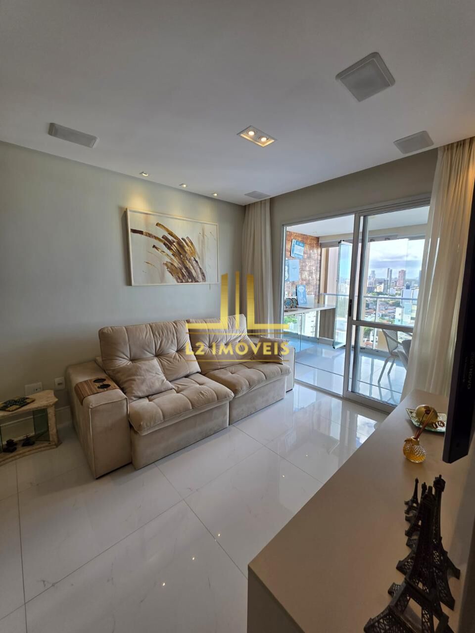 Apartamento à venda com 2 quartos, 92m² - Foto 4