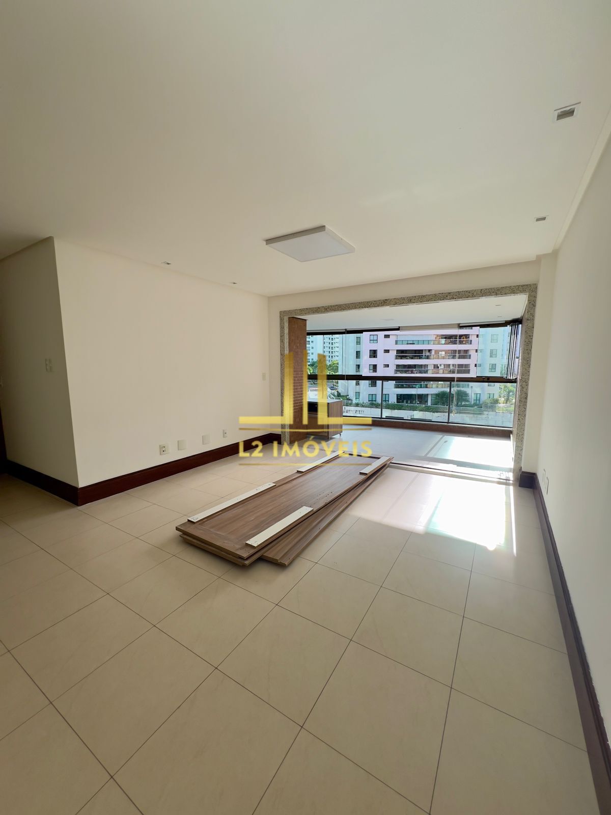 Apartamento à venda com 3 quartos, 143m² - Foto 1