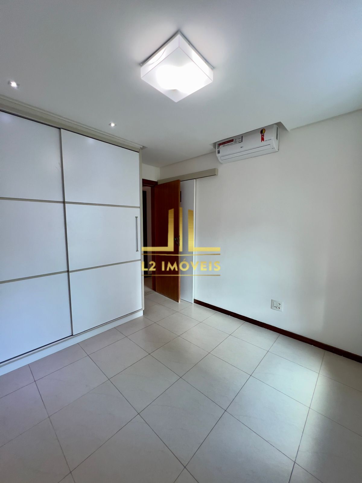 Apartamento à venda com 3 quartos, 143m² - Foto 14