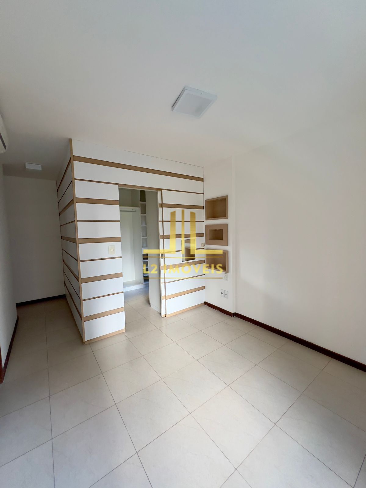 Apartamento à venda com 3 quartos, 143m² - Foto 11