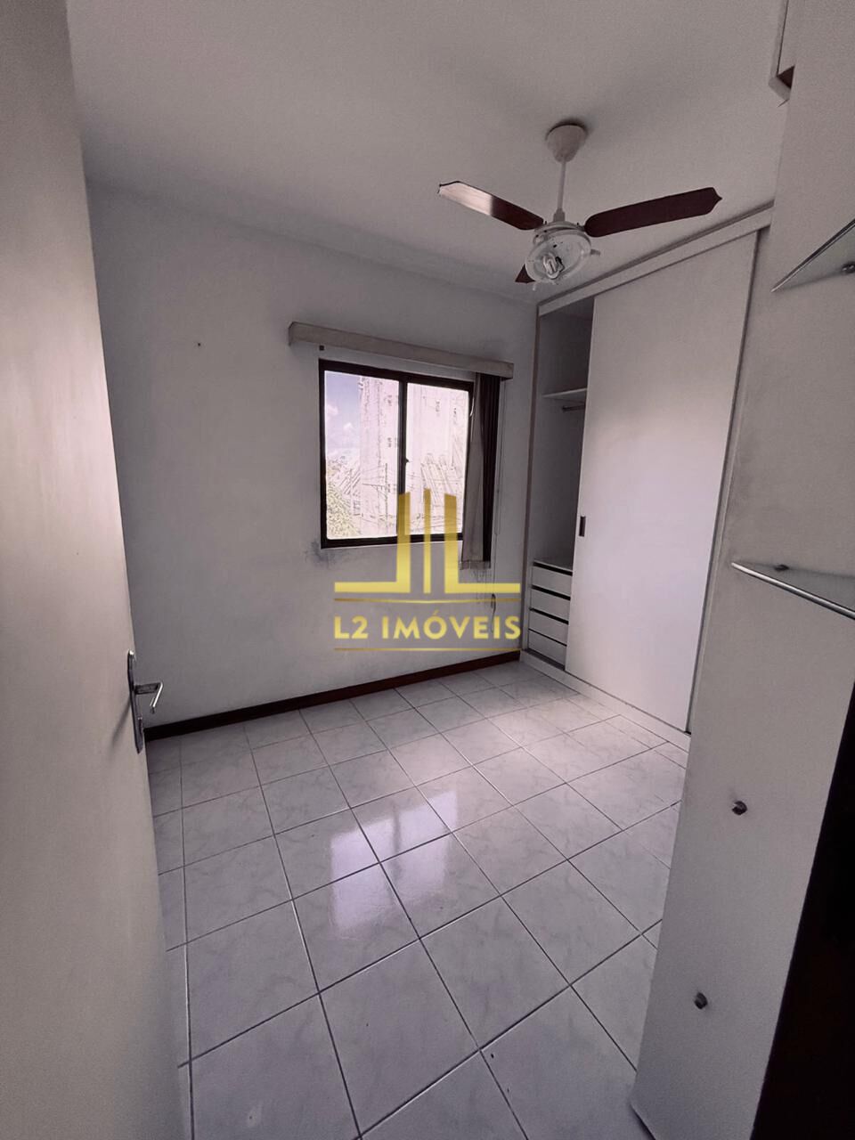 Apartamento à venda com 2 quartos, 58m² - Foto 4