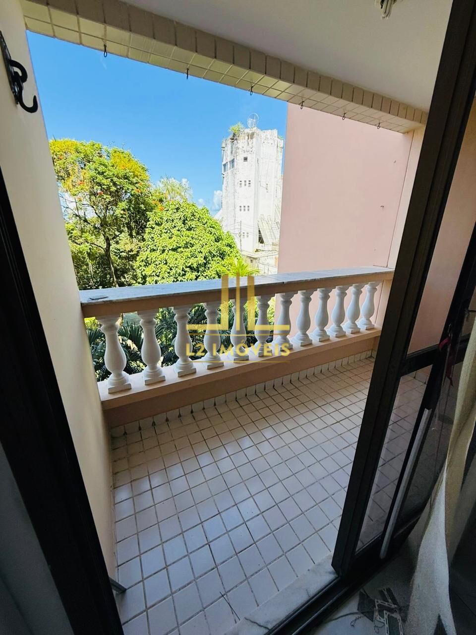 Apartamento à venda com 2 quartos, 58m² - Foto 2