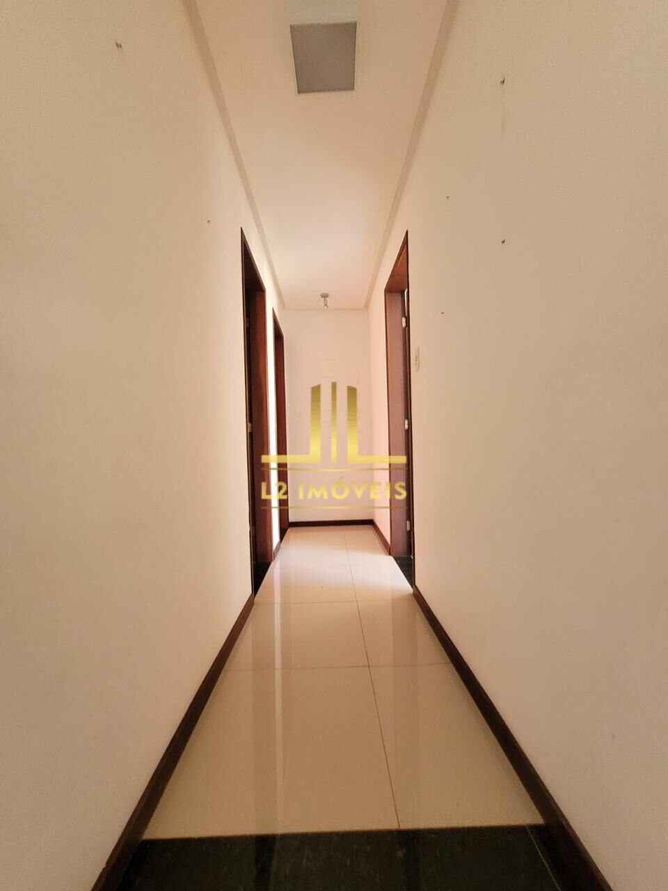 Casa à venda com 4 quartos, 284m² - Foto 14