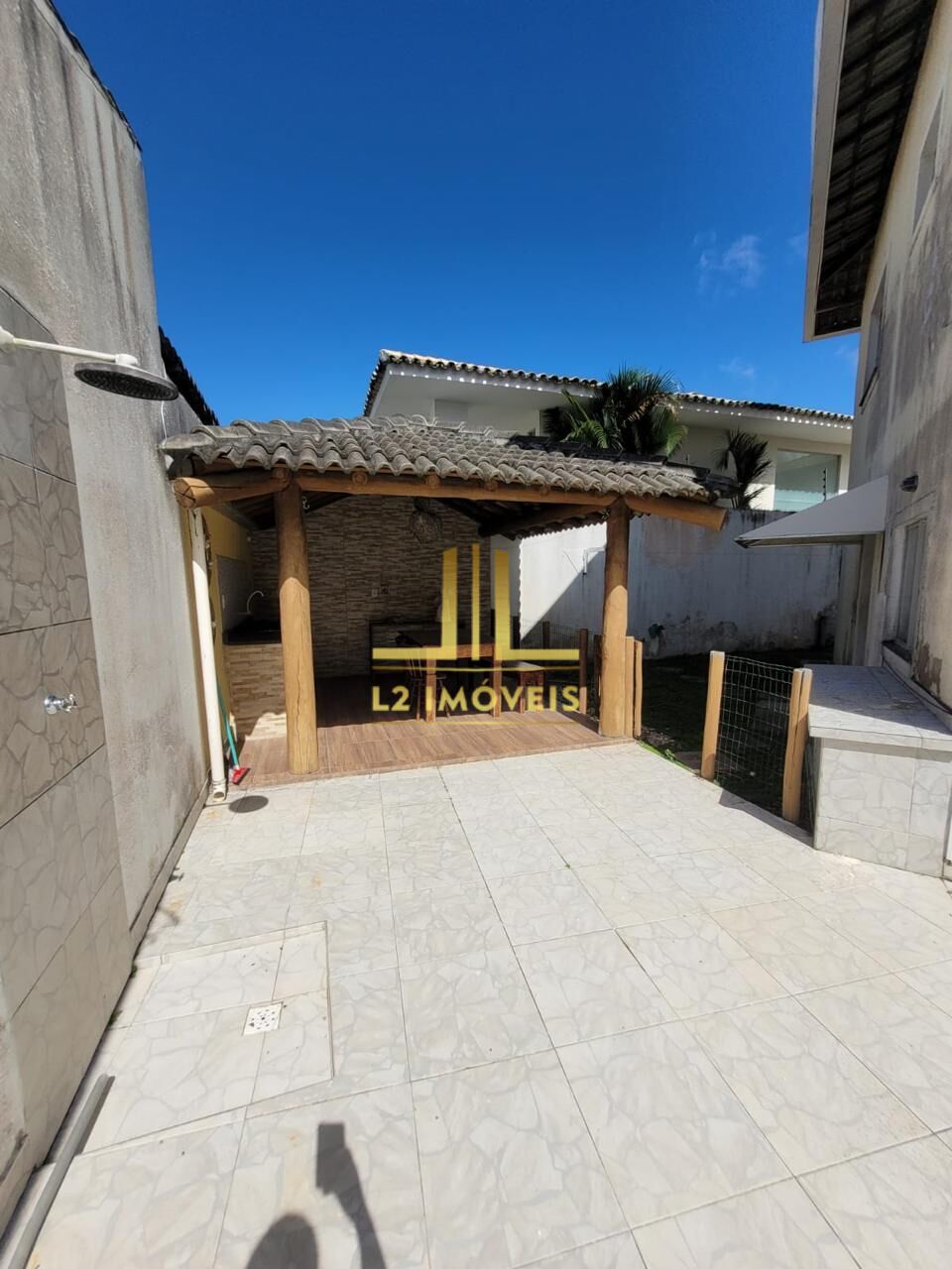 Casa à venda com 4 quartos, 284m² - Foto 2