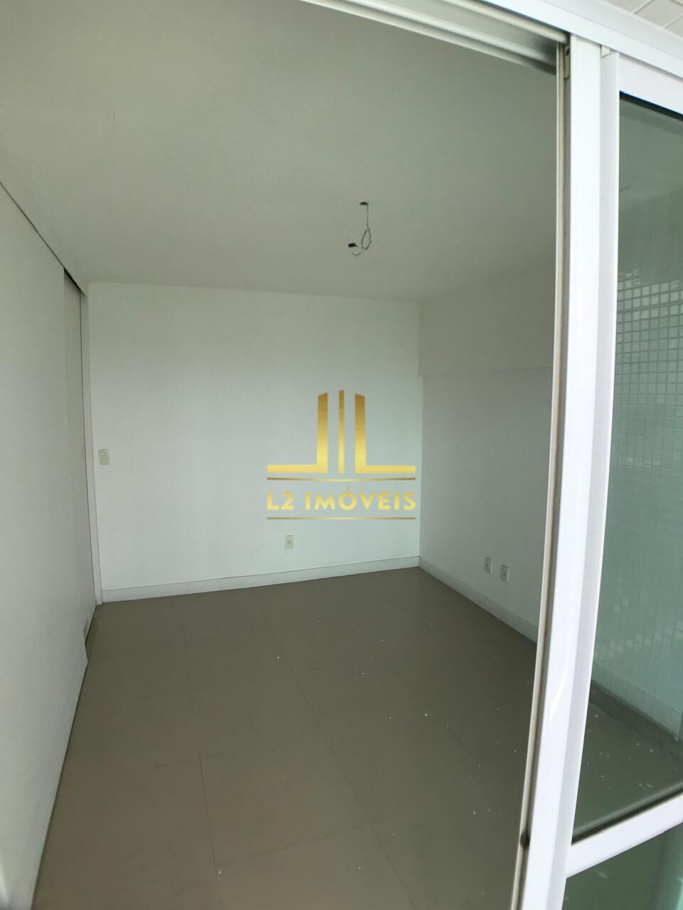 Apartamento à venda com 1 quarto, 60m² - Foto 8