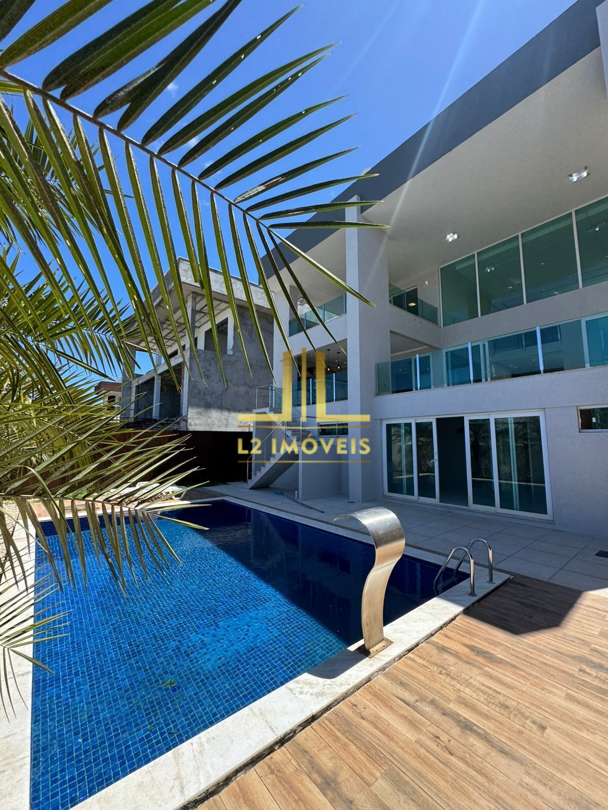 Casa para alugar com 4 quartos, 424m² - Foto 1