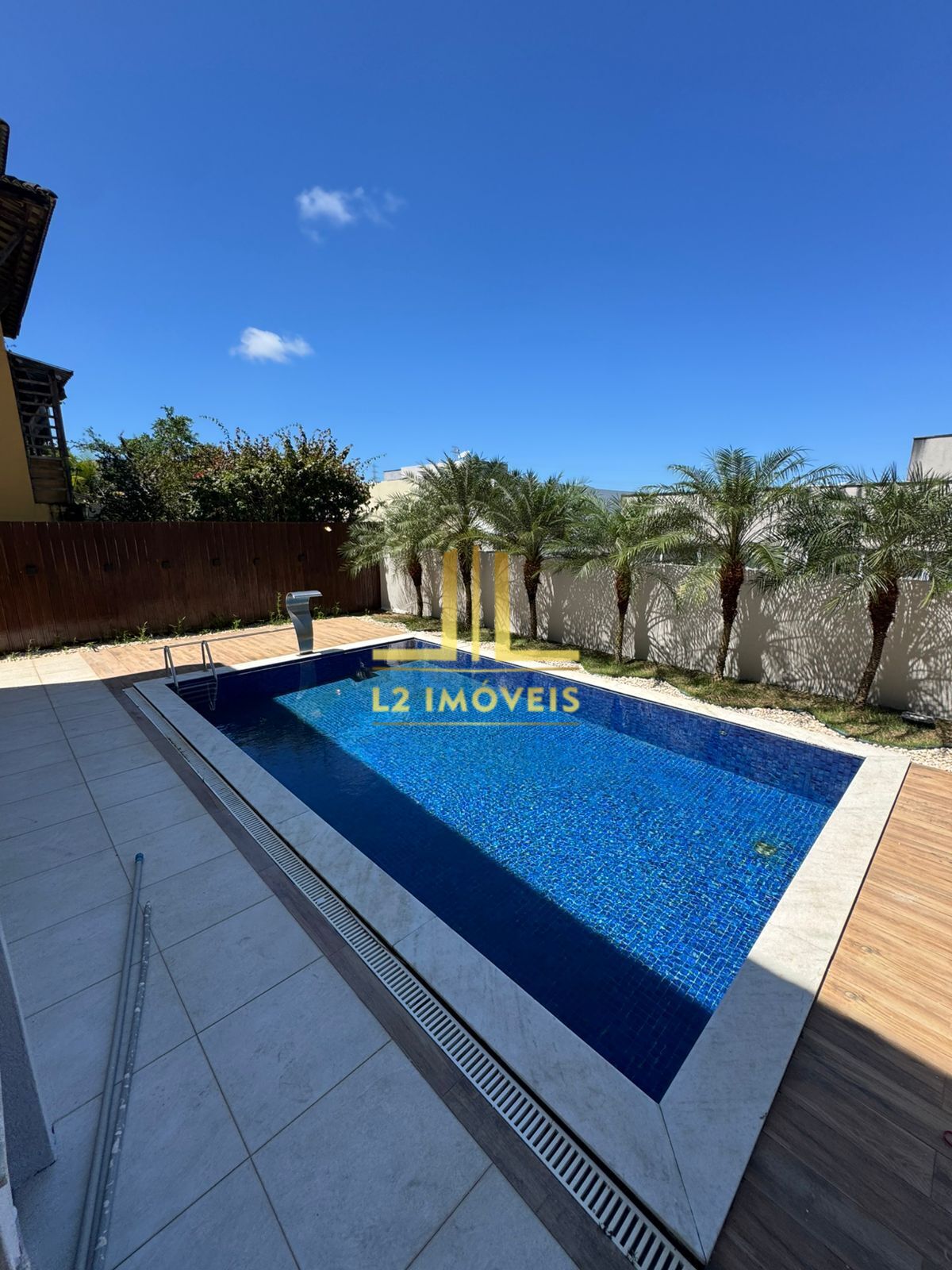Casa para alugar com 4 quartos, 424m² - Foto 5